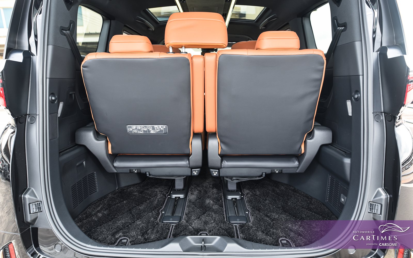 Toyota Vellfire 2.5Z Hybrid Premier photo 11